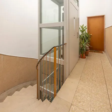 Apartmán Elegance On The Hill - 800m To Downtown *
